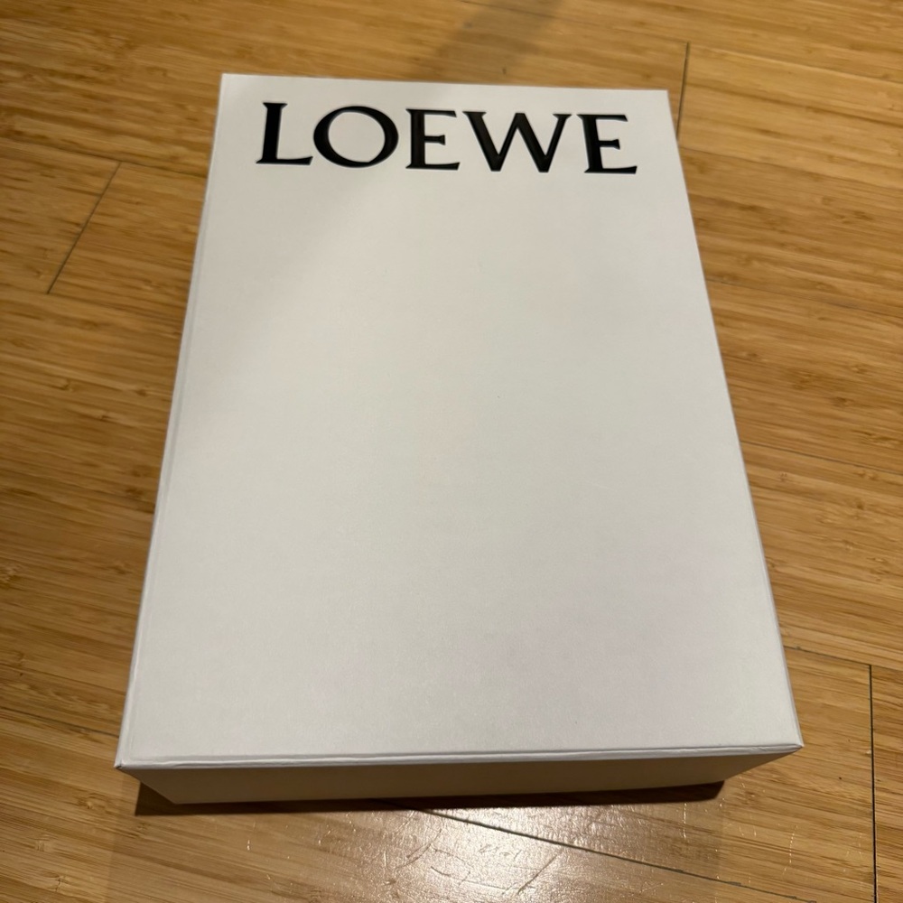 Loewe Box with Ribbon